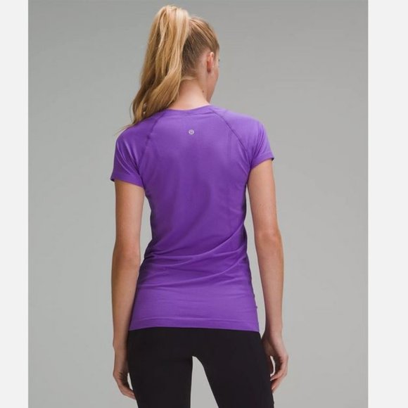 NWT LULULEMON Swiftly Tech Short Sleeve Top 2.0 Atomic Purple - Picture 1 of 3